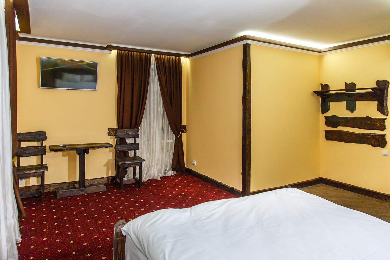 Dniprovskiy Dvir Stari Kodaky Habitación foto